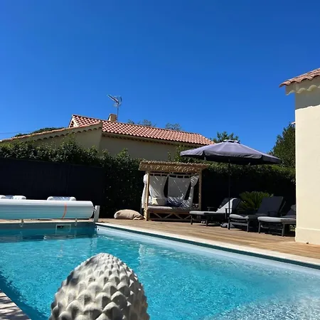 House Private Pool, Garden, 4 Bedrooms וילה