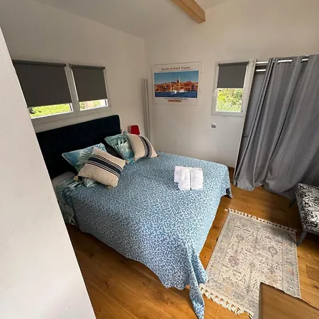 House Private Pool, Garden, 4 Bedrooms וילה קוגולין