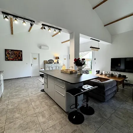 House Private Pool, Garden, 4 Bedrooms * קוגולין