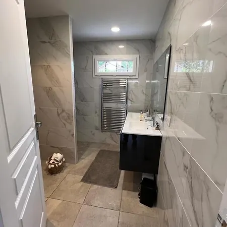 House Private Pool, Garden, 4 Bedrooms וילה *